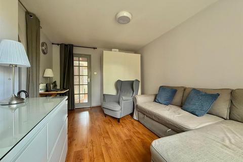undefined, Porter Close