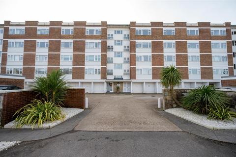 3 bedroom flat to rent, Sea Front, Hayling Island PO11