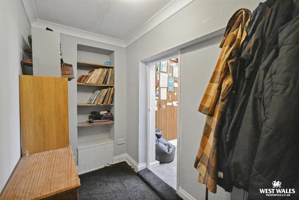 Cloak room