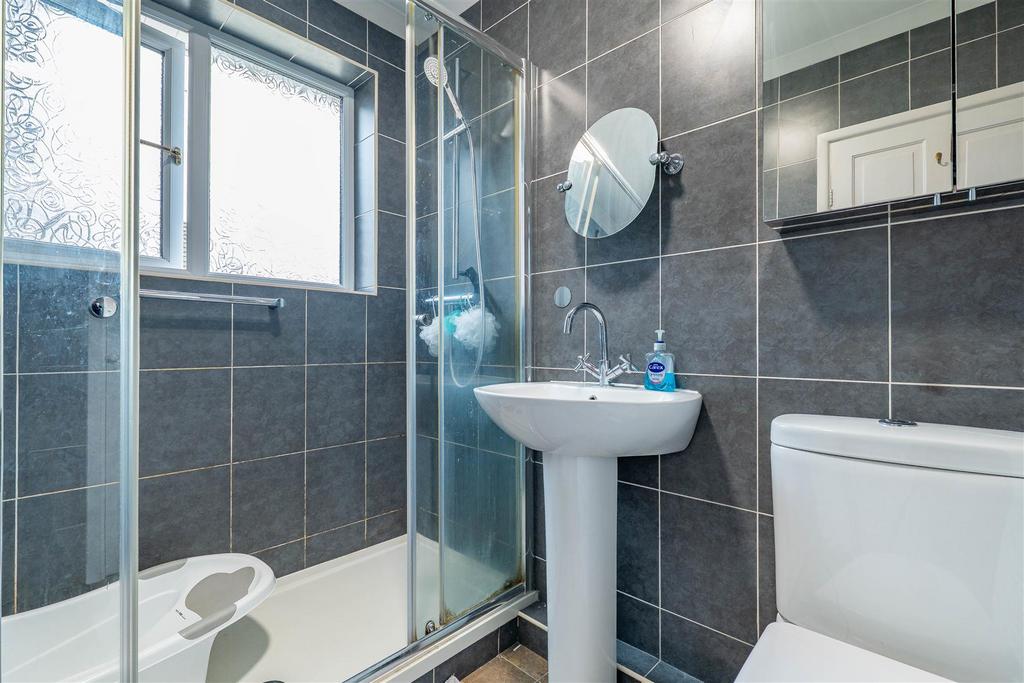Family Shower Room