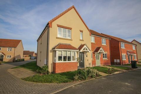 3 bedroom semi-detached house for sale, Orchard Crescent, King's Lynn, PE30