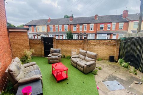 2 bedroom end of terrace house to rent, Watery Lane, SMETHWICK