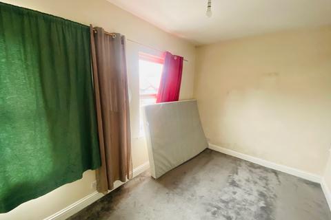 2 bedroom end of terrace house to rent, Watery Lane, SMETHWICK