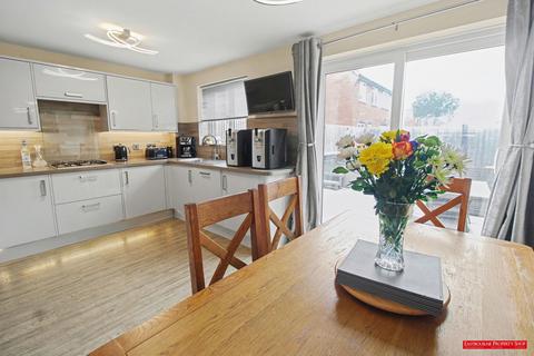 3 bedroom semi-detached house for sale, Brendon Close, Eastbourne BN23