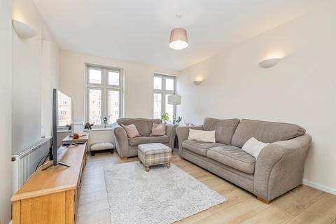 2 bedroom apartment for sale, Lockhart Road, Watford