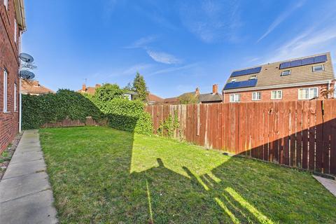 2 bedroom apartment for sale, Haslemere Court, Doncaster, South Yorkshire, DN5