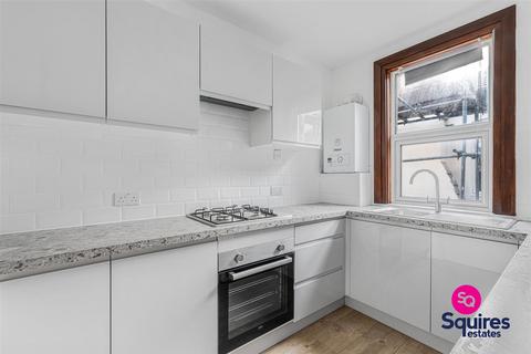 2 bedroom flat to rent, Princes Avenue, London, N3