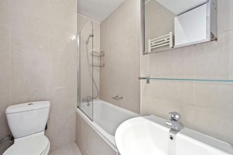 1 bedroom flat to rent, Inverness Terrace, London W2