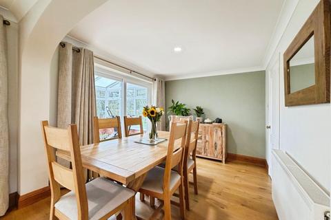 4 bedroom detached house for sale, APPLEDORE