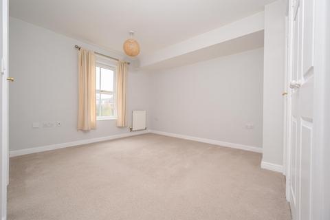 2 bedroom flat for sale, Speedwell Road, Desborough, Kettering