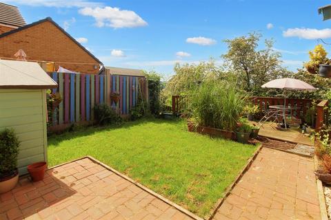 3 bedroom semi-detached house for sale, Fall Close, Barnsley, S70 6DJ