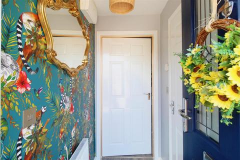 3 bedroom semi-detached house for sale, Fall Close, Barnsley, S70 6DJ