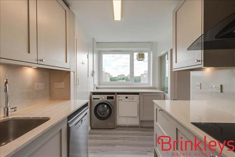 2 bedroom apartment to rent, Crondall House, Roehampton, SW15