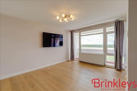 2 bedroom apartment to rent, Crondall House, Roehampton, SW15