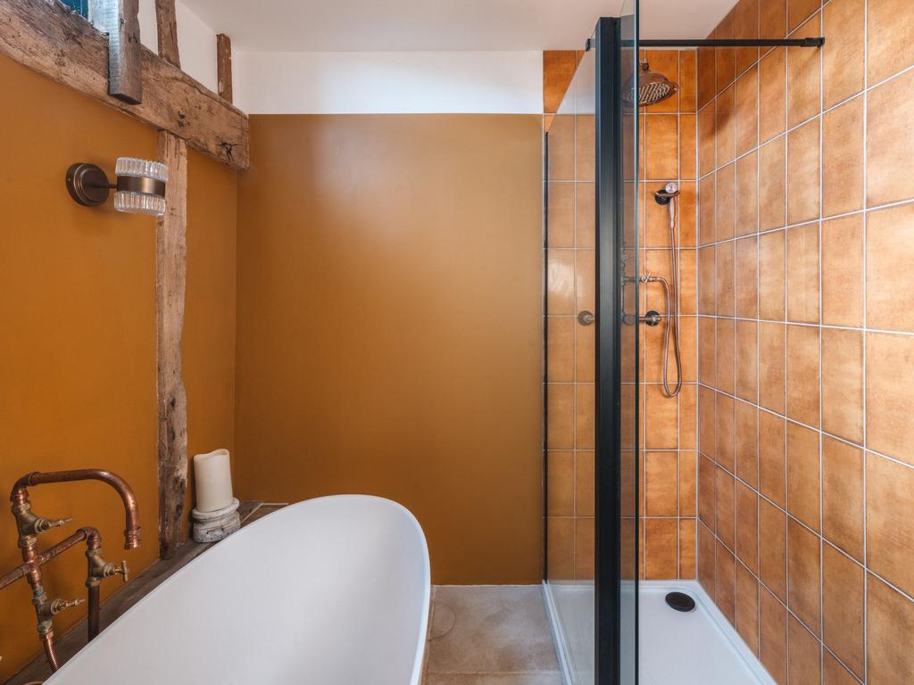 En-Suite to Bedroom Three