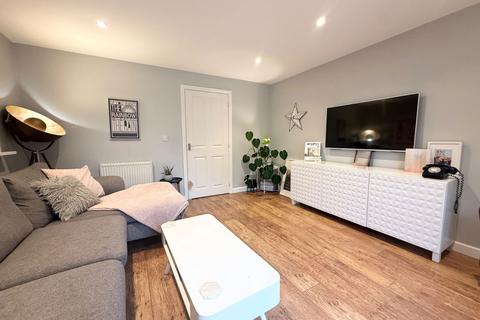 3 bedroom semi-detached house for sale, Jardine Close, Stourbridge DY8