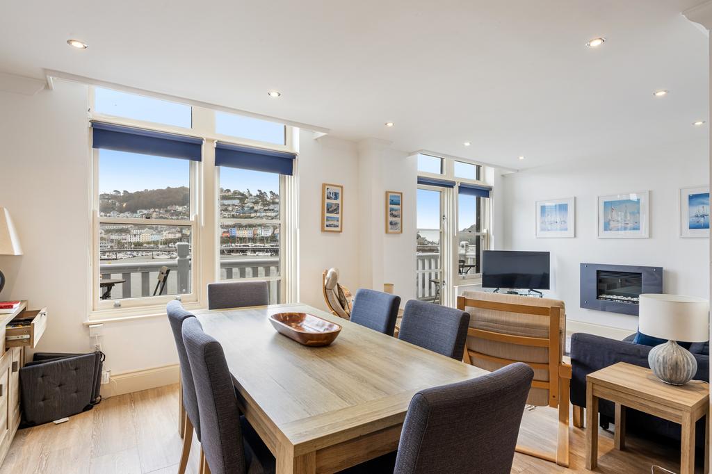 9 Dining Area