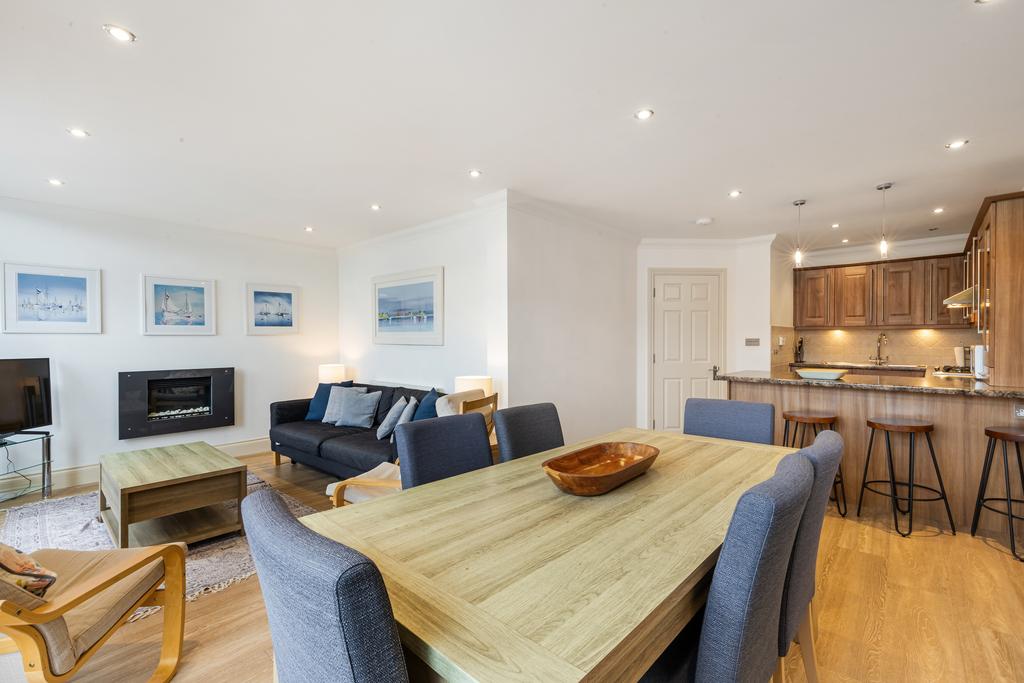 7 Open Plan Living