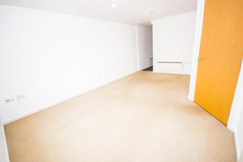 2 bedroom apartment to rent, Sunningdale Court, Little Lever, Bolton