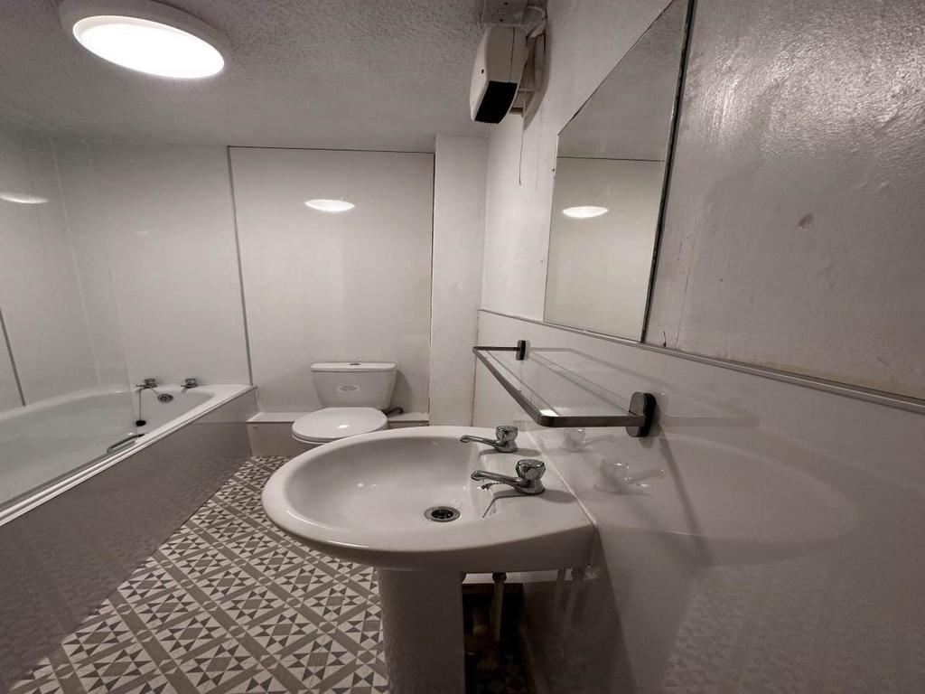 Bathroom HEIC