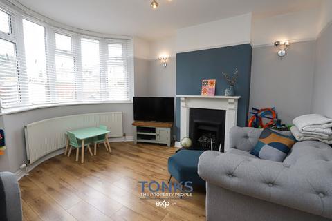 3 bedroom semi-detached house for sale, Swan Crescent, Oldbury B69