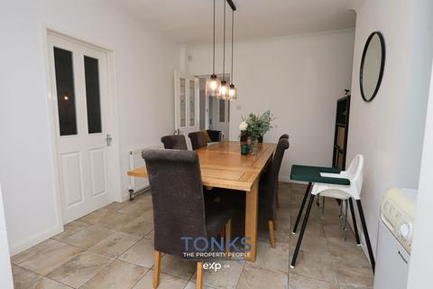 3 bedroom semi-detached house for sale, Swan Crescent, Oldbury B69