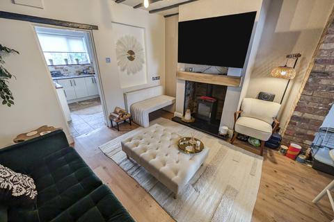 2 bedroom end of terrace house to rent, Brook Street, Gornal Wood, Dudley