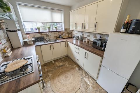 2 bedroom end of terrace house to rent, Brook Street, Gornal Wood, Dudley