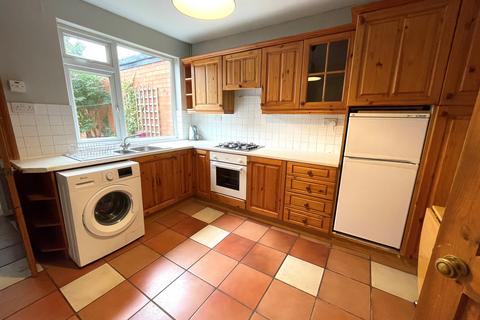 2 bedroom terraced house to rent, Crossway, Manchester, M20