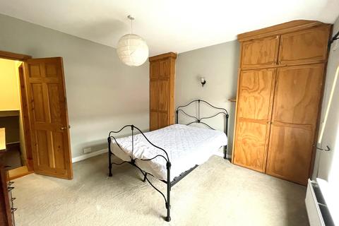 2 bedroom terraced house to rent, Crossway, Manchester, M20