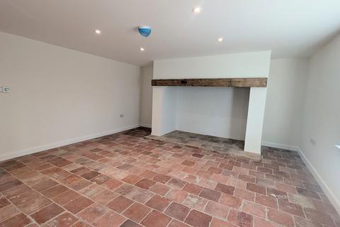 2 bedroom detached house to rent, Great Cressingham