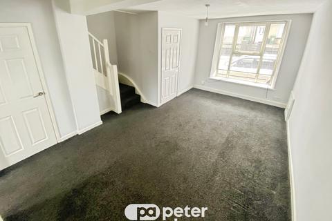 3 bedroom terraced house to rent, Wyndham Crescent, Rhondda Cynon Taff, CF44