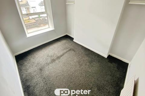 3 bedroom terraced house to rent, Wyndham Crescent, Rhondda Cynon Taff, CF44