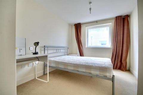 2 bedroom flat to rent, Gunwharf Quays, Portsmouth