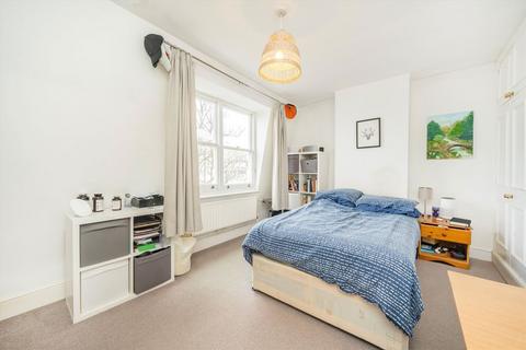 3 bedroom house to rent, Lysias Road, London SW12