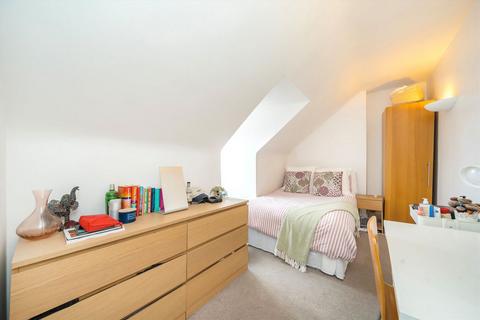 3 bedroom house to rent, Lysias Road, London SW12