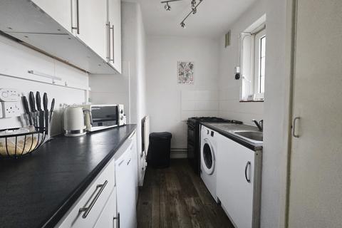 1 bedroom flat for sale, Borrodaile Road, London SW18