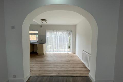 3 bedroom terraced house to rent, Ripley Road, Ilford, Essex, IG3