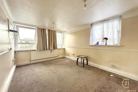 undefined, Baird Avenue, SOUTHALL UB1