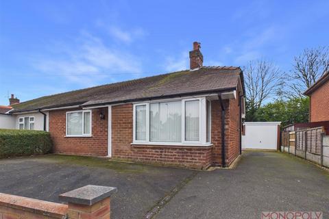2 bedroom semi-detached bungalow for sale - Tudor Road, Wrexham