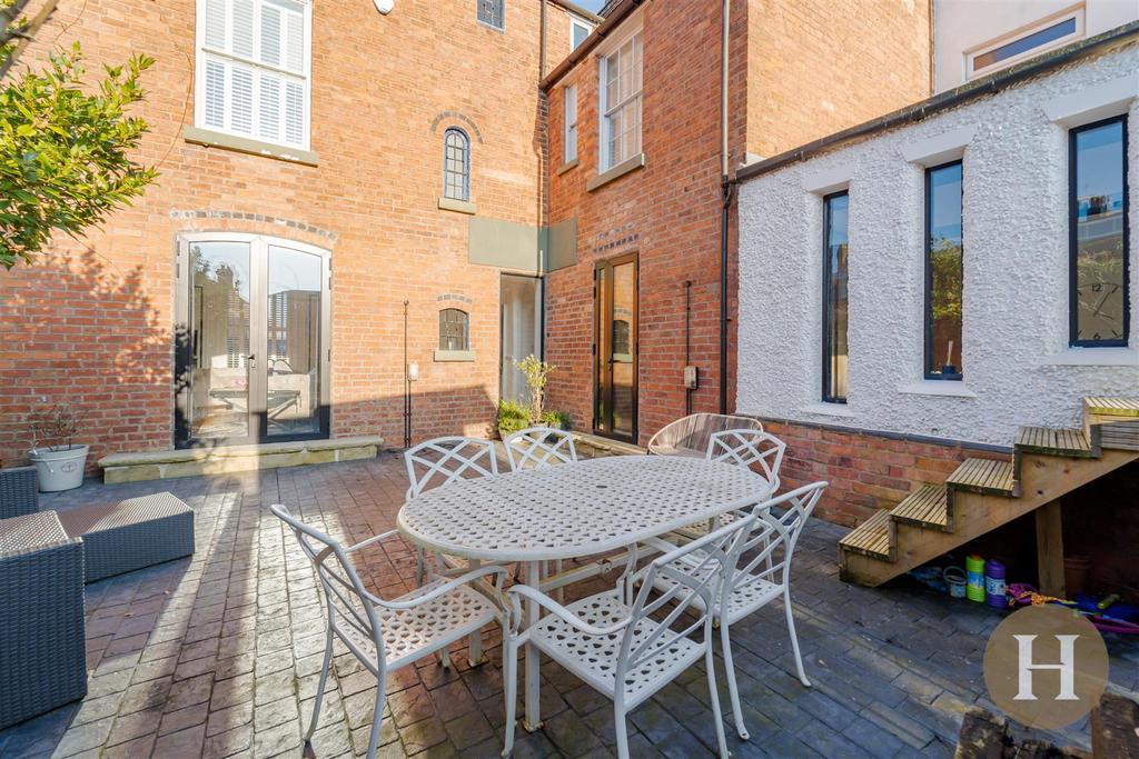 Hadleigh Estate Agents-92.jpg