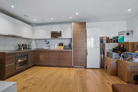 2 bedroom apartment to rent, Silverworks Close, Colindale