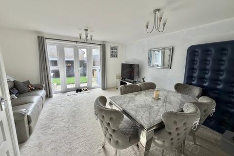 3 bedroom townhouse for sale, Beacon Hill, Keighley, BD22