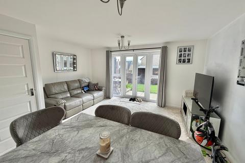 3 bedroom townhouse for sale, Beacon Hill, Keighley, BD22