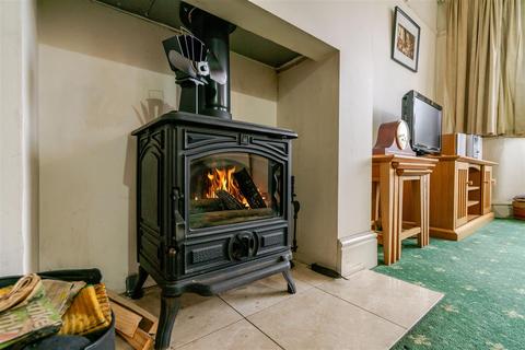 3 bedroom semi-detached house for sale, Newearth Road, Worsley, Manchester