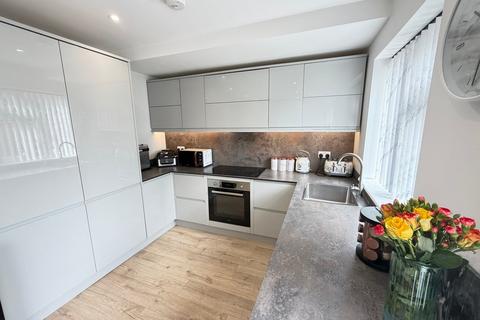 4 bedroom semi-detached house for sale, Fernhurst Road, Ashford TW15