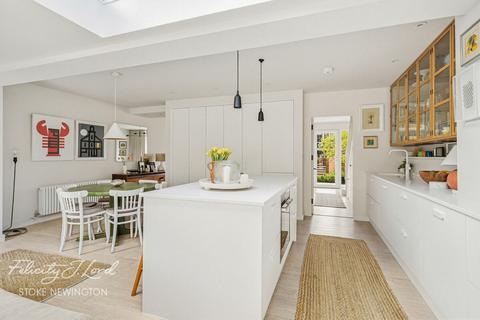 4 bedroom terraced house for sale, Green Lanes, London N4