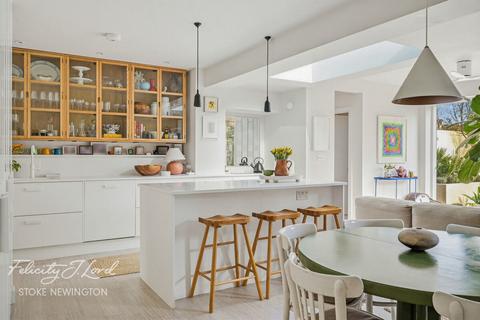 4 bedroom terraced house for sale, Green Lanes, London N4