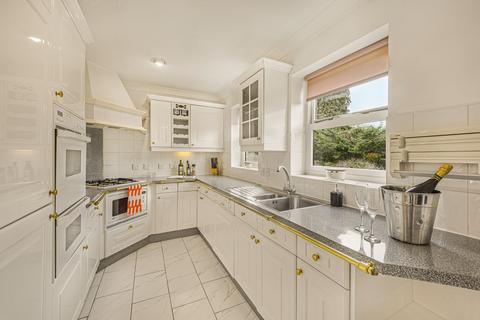 4 bedroom terraced house for sale, The Carriages, Booth Road, Altrincham