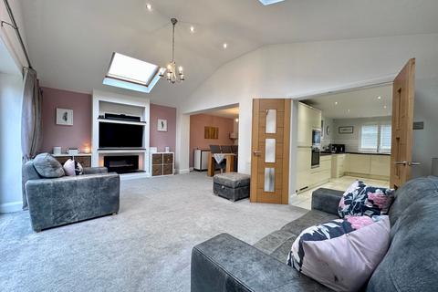 4 bedroom detached house for sale, Waverley Road, Basildon SS15